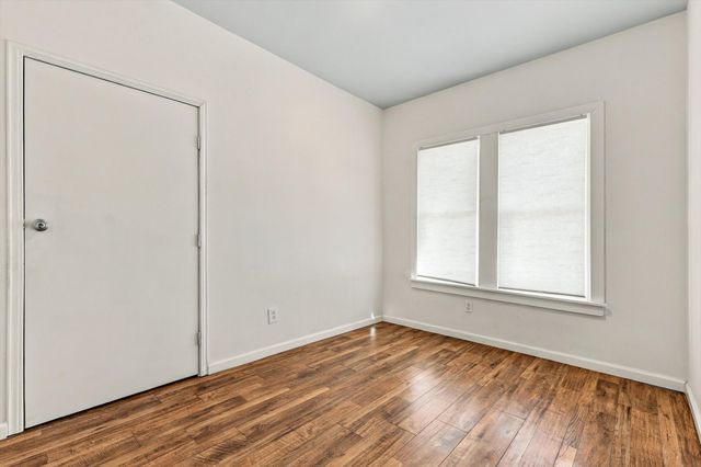 305 E 6th Street, Dallas, TX 75203
