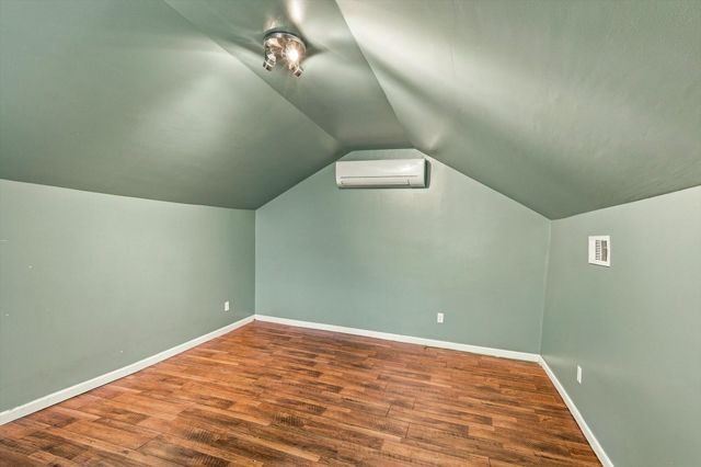 305 E 6th Street, Dallas, TX 75203