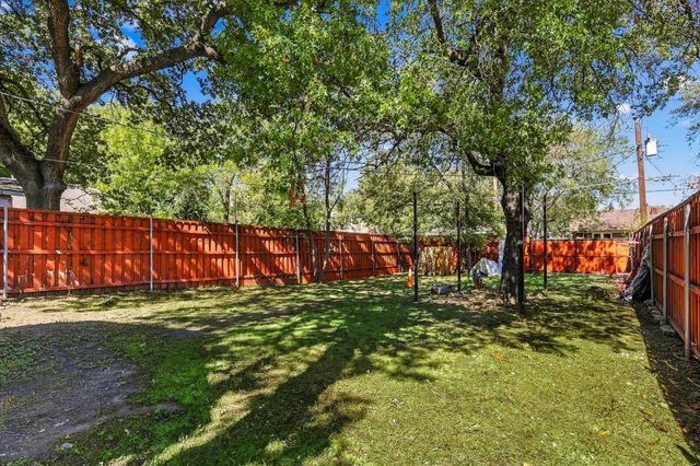 305 E 6th Street, Dallas, TX 75203