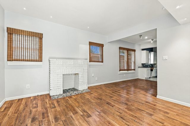 305 E 6th Street, Dallas, TX 75203