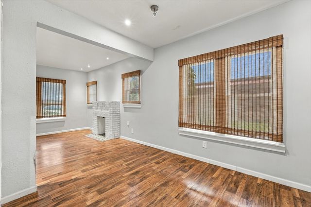 305 E 6th Street, Dallas, TX 75203