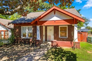 305 E 6th Street, Dallas, TX 75203