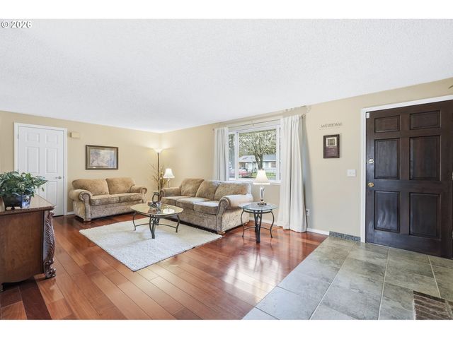 10276 Se LONG St, Portland, OR 97266