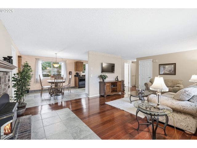 10276 Se LONG St, Portland, OR 97266