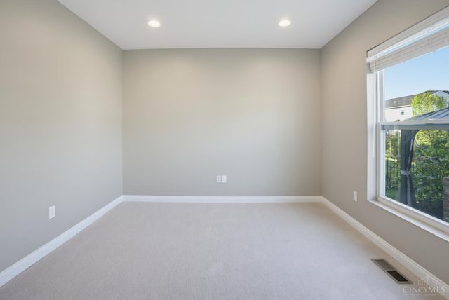 1303 Autumn Run Drive, Maineville, OH 45039