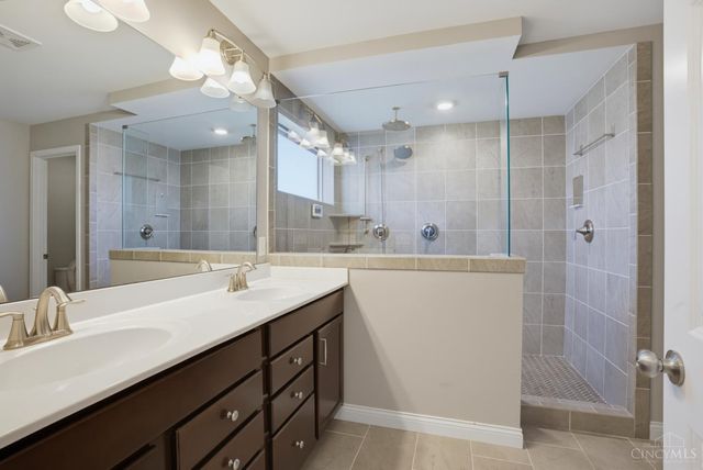 1303 Autumn Run Drive, Maineville, OH 45039