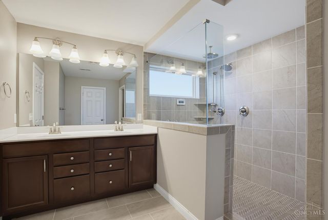 1303 Autumn Run Drive, Maineville, OH 45039