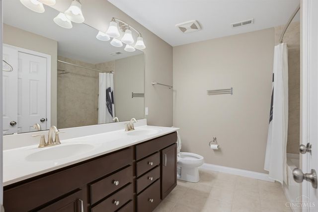 1303 Autumn Run Drive, Maineville, OH 45039