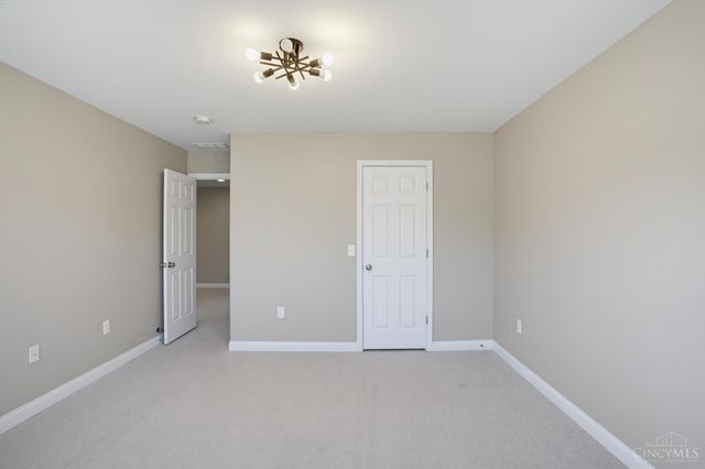 1303 Autumn Run Drive, Maineville, OH 45039
