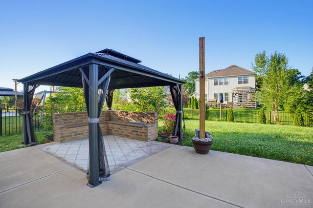 1303 Autumn Run Drive, Maineville, OH 45039