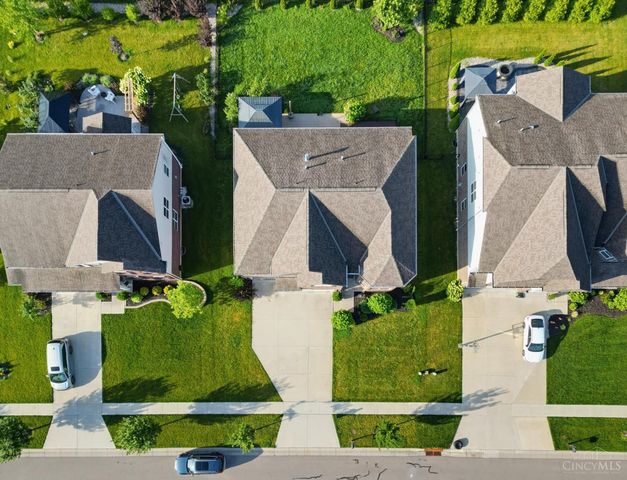 1303 Autumn Run Drive, Maineville, OH 45039