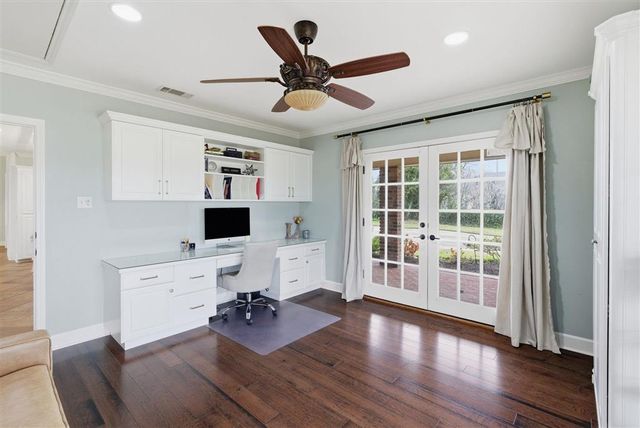 800 Bayou Oaks Lane, Lake Charles, LA 70605