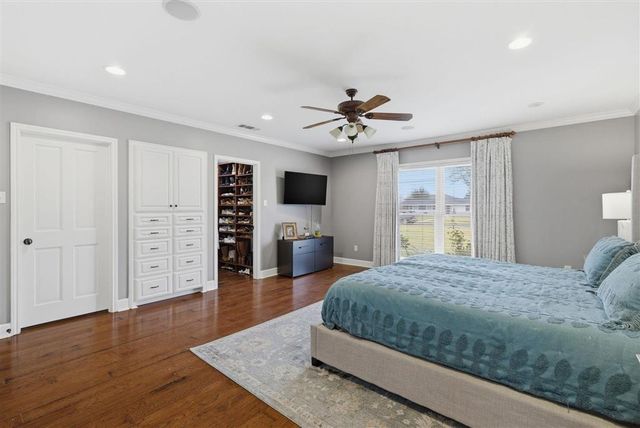 800 Bayou Oaks Lane, Lake Charles, LA 70605