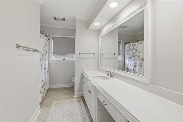 800 Bayou Oaks Lane, Lake Charles, LA 70605