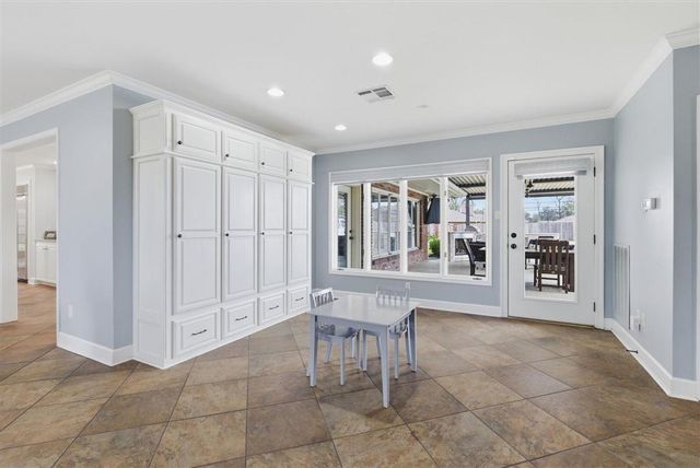 800 Bayou Oaks Lane, Lake Charles, LA 70605