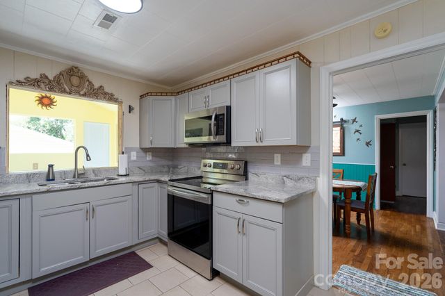 2003 Plaza Avenue, Kannapolis, NC 28081