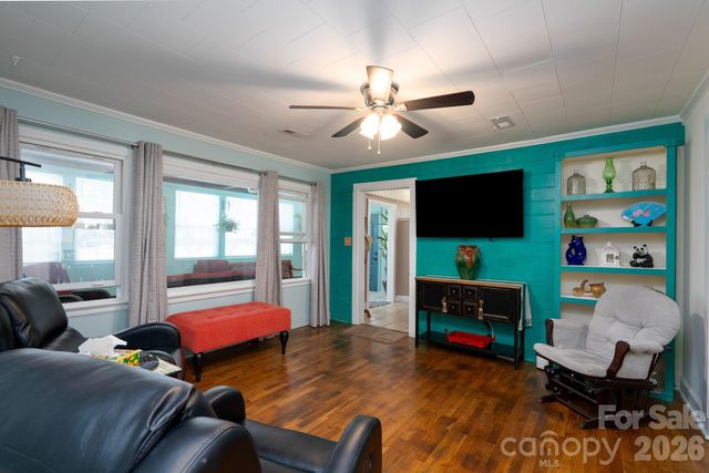 2003 Plaza Avenue, Kannapolis, NC 28081