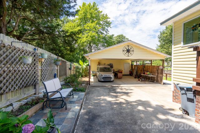 2003 Plaza Avenue, Kannapolis, NC 28081