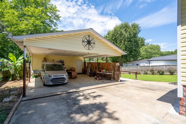 2003 Plaza Avenue, Kannapolis, NC 28081