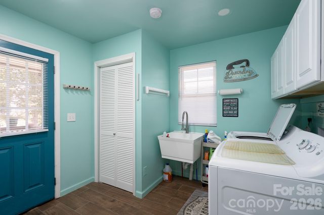 2003 Plaza Avenue, Kannapolis, NC 28081