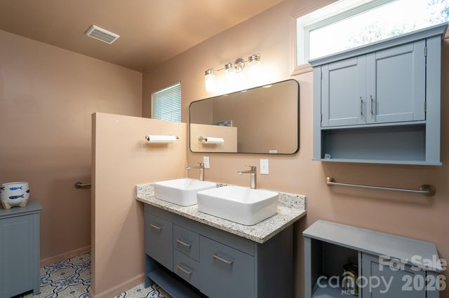 2003 Plaza Avenue, Kannapolis, NC 28081