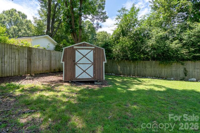 2003 Plaza Avenue, Kannapolis, NC 28081