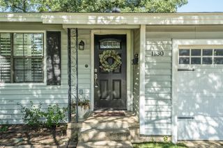 1130 S Pine Street, Grapevine, TX 76051