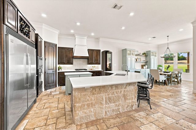 196 Bearclaw Circle, Aledo, TX 76008