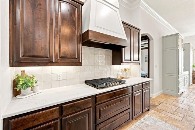 196 Bearclaw Circle, Aledo, TX 76008