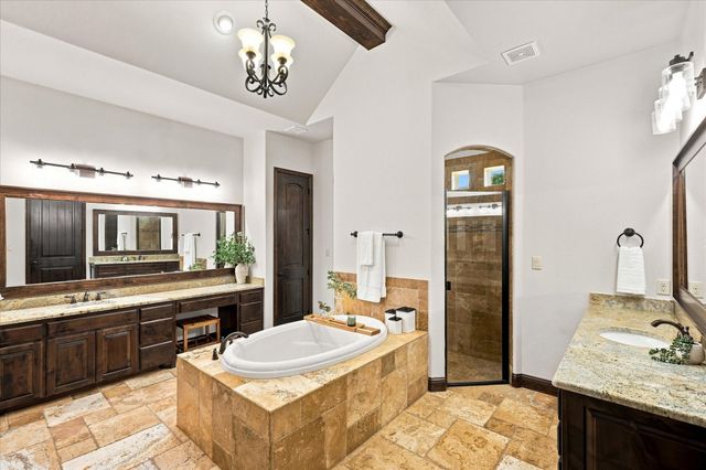 196 Bearclaw Circle, Aledo, TX 76008