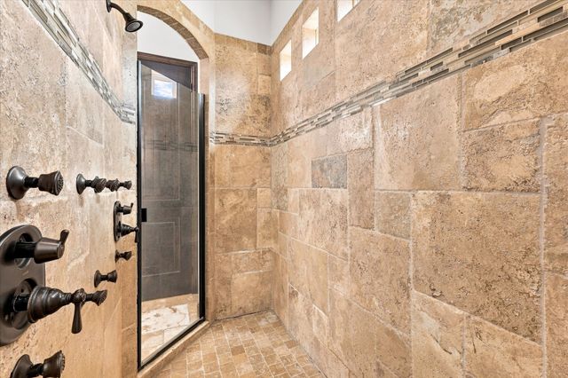 196 Bearclaw Circle, Aledo, TX 76008
