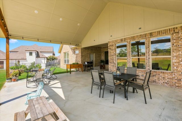 196 Bearclaw Circle, Aledo, TX 76008