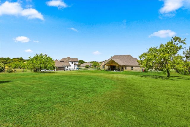 196 Bearclaw Circle, Aledo, TX 76008