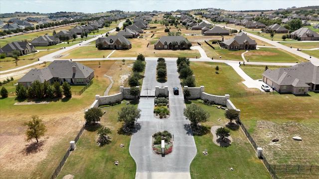 196 Bearclaw Circle, Aledo, TX 76008
