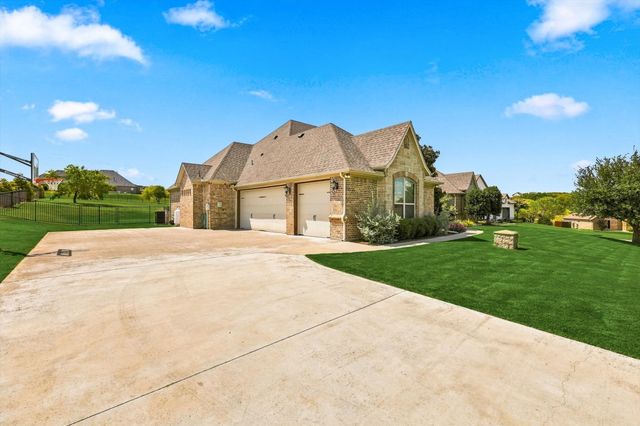 196 Bearclaw Circle, Aledo, TX 76008