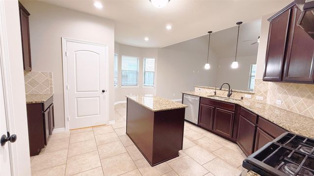 27318 Symphony Creek Lane, Fulshear, TX 77441