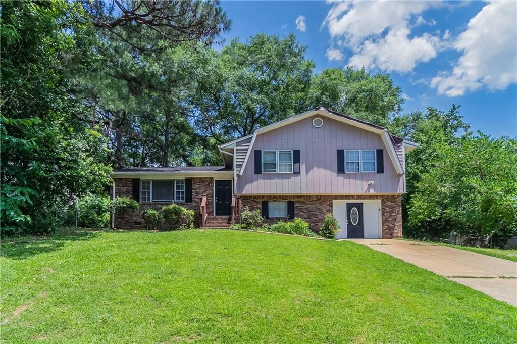 6708 Bedford Road, Rex, GA 30273