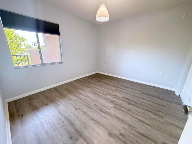 12650 SW 15th Street 304f, Pembroke Pines, FL 33027