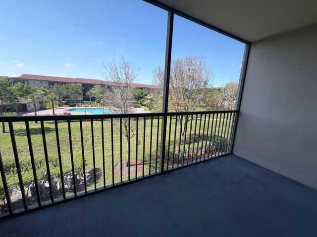 12650 SW 15th Street 304f, Pembroke Pines, FL 33027