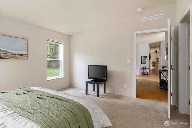 1140 Sherwood Lane, Greenbank, WA 98253