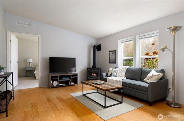 1140 Sherwood Lane, Greenbank, WA 98253