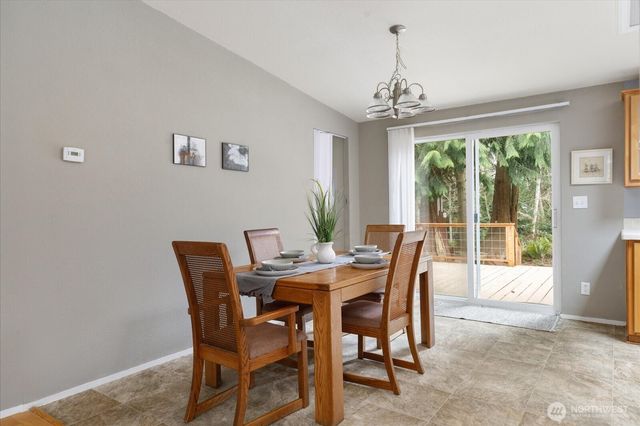 1140 Sherwood Lane, Greenbank, WA 98253