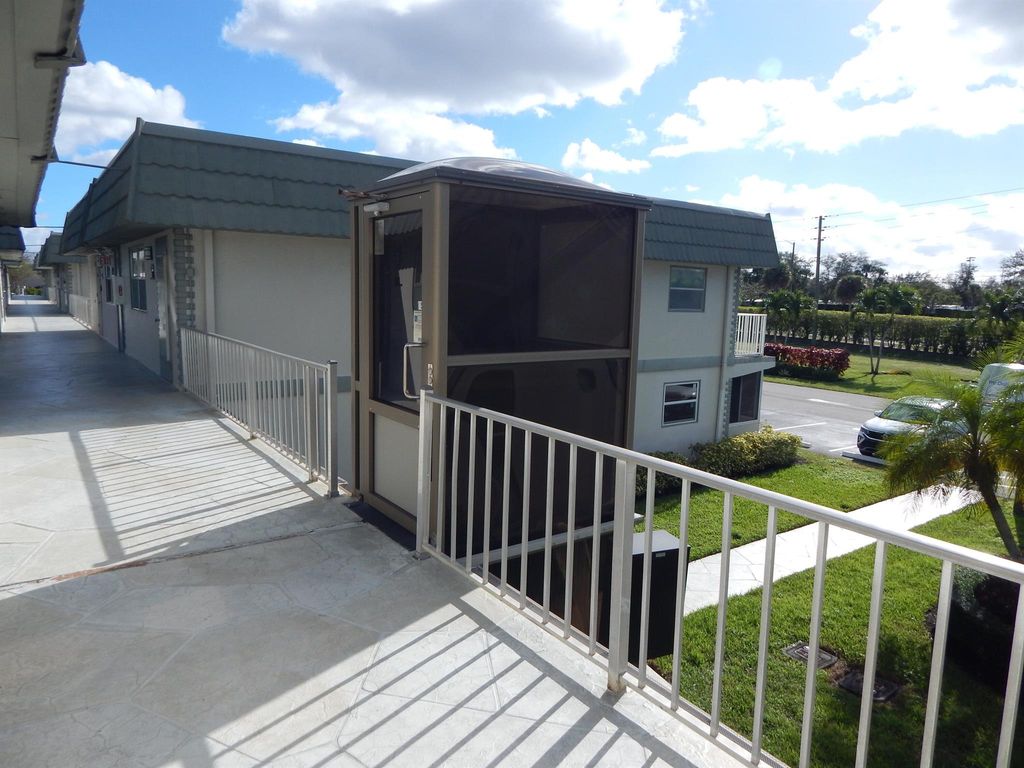 231 Flanders E 231, Delray Beach, FL 33484