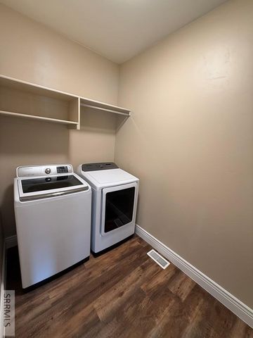 705 Wilshire Place, Idaho Falls, ID 83402