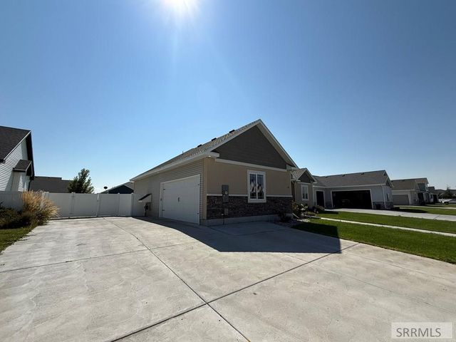 705 Wilshire Place, Idaho Falls, ID 83402