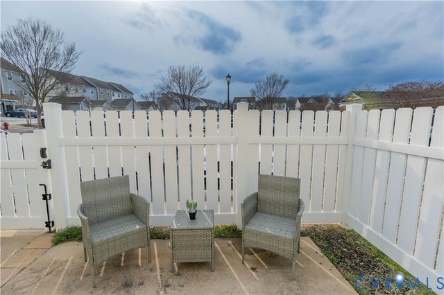 17318 Library Blvd, Ladysmith, VA 22546
