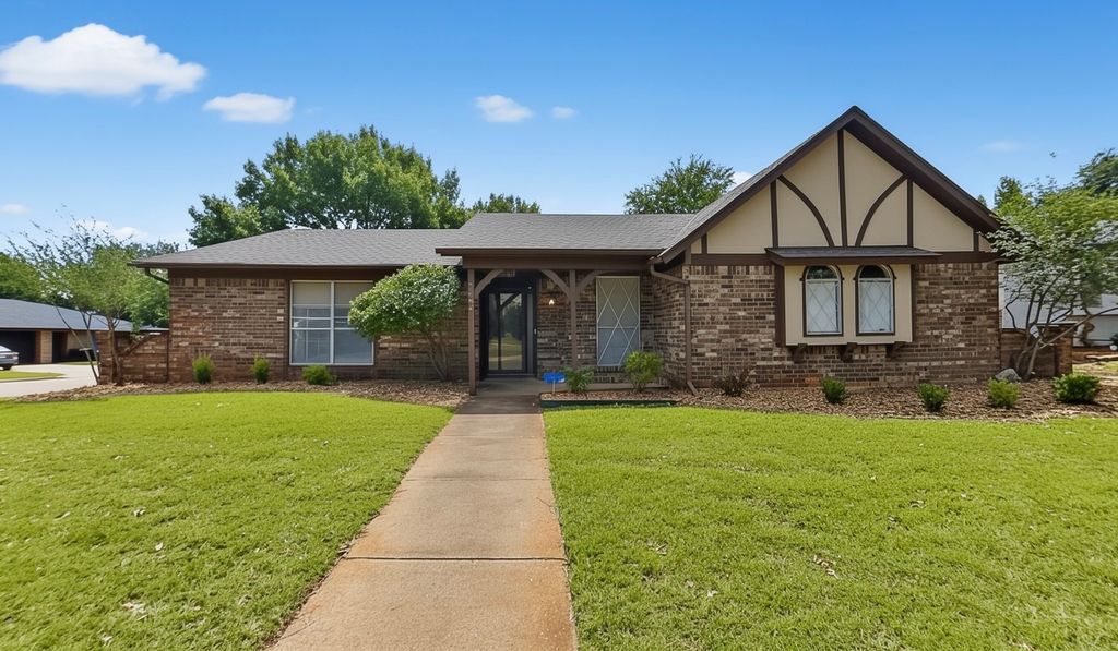 7294 Church Park Drive, Fort Worth, TX 76133