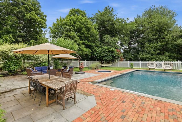 49 Salem St, Andover, MA 01810