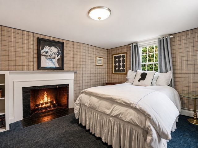 49 Salem St, Andover, MA 01810