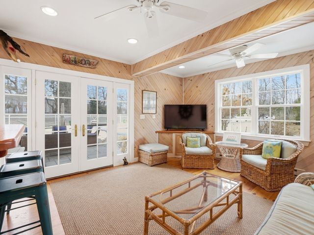 49 Salem St, Andover, MA 01810